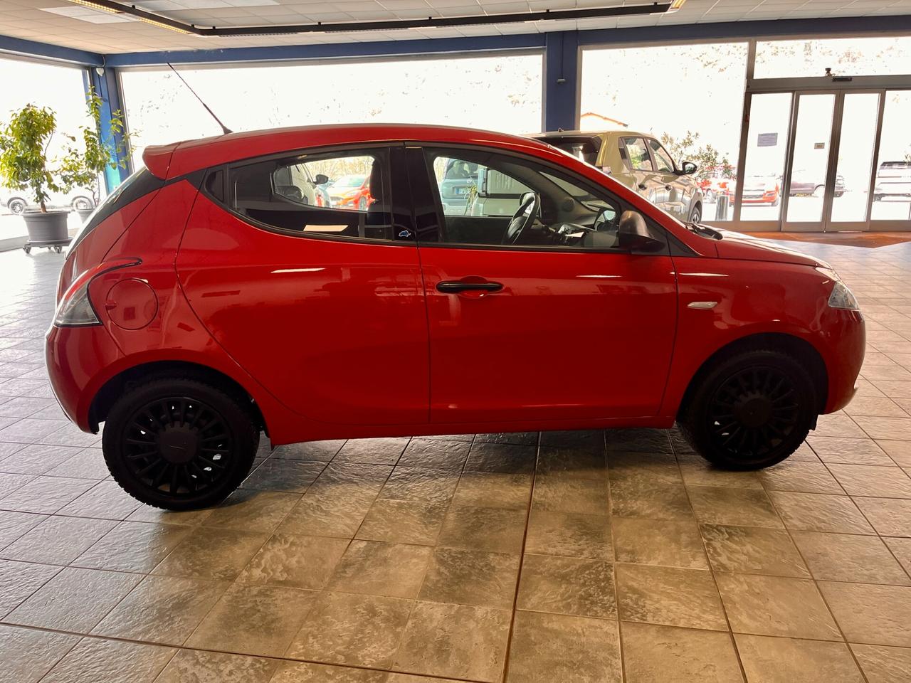 Lancia Ypsilon 1.2 69 CV 5 porte S&S Gold
