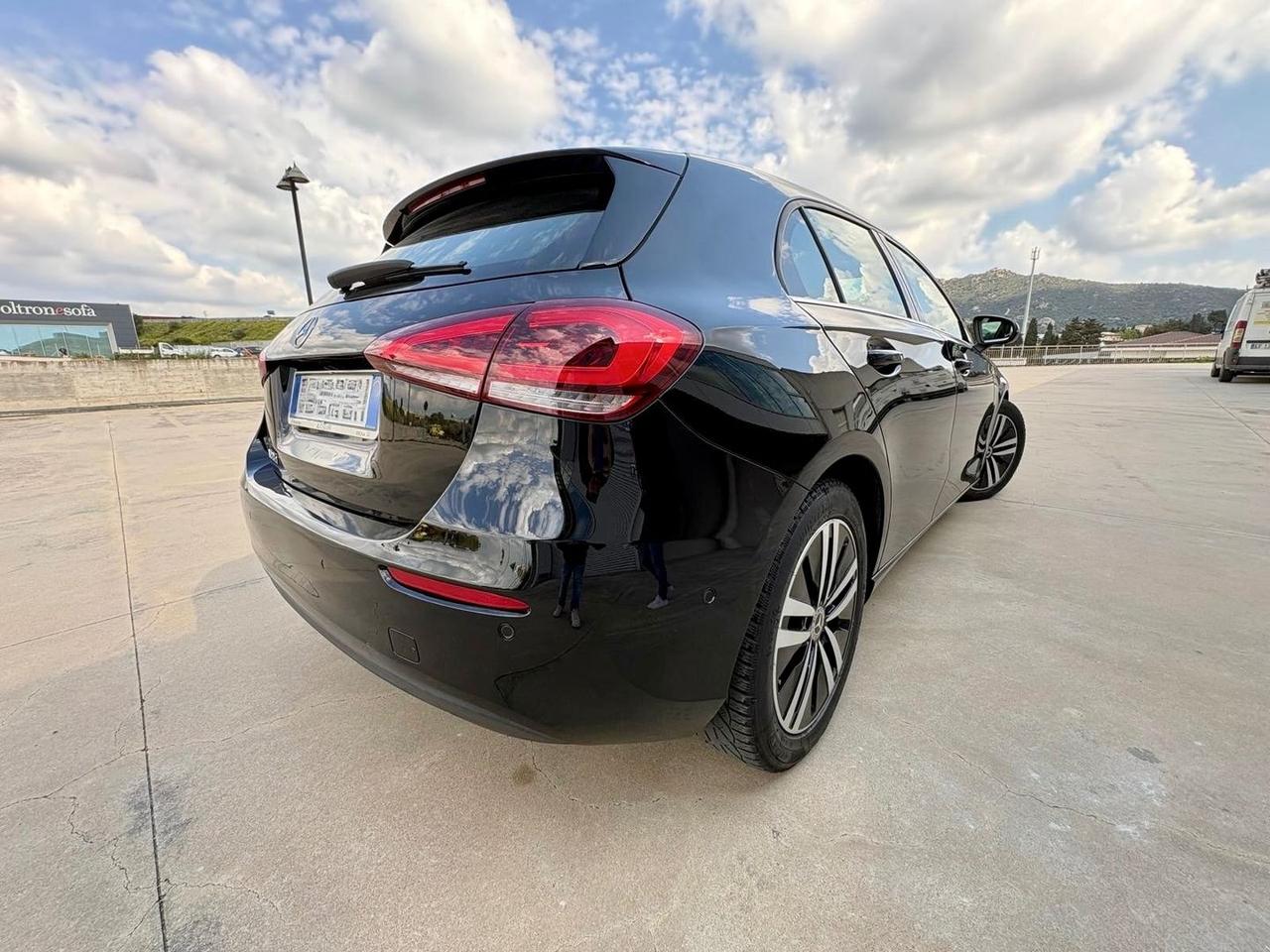 Mercedes-Benz A 180 D Sport Night Edition #10010