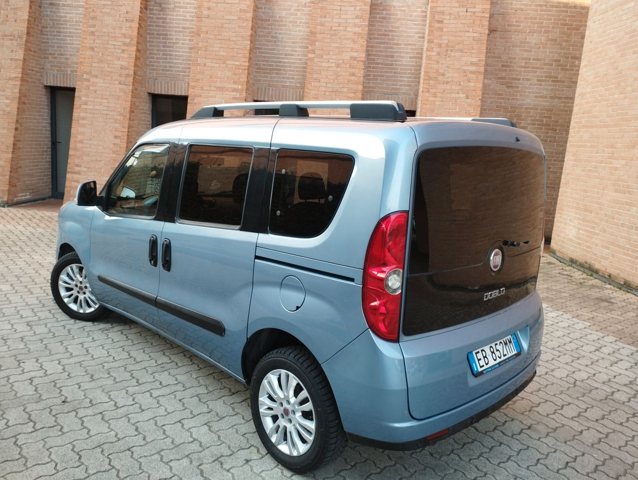 Fiat Doblo 2011 photo 3