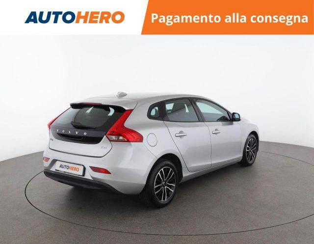 VOLVO V40 T2 Plus