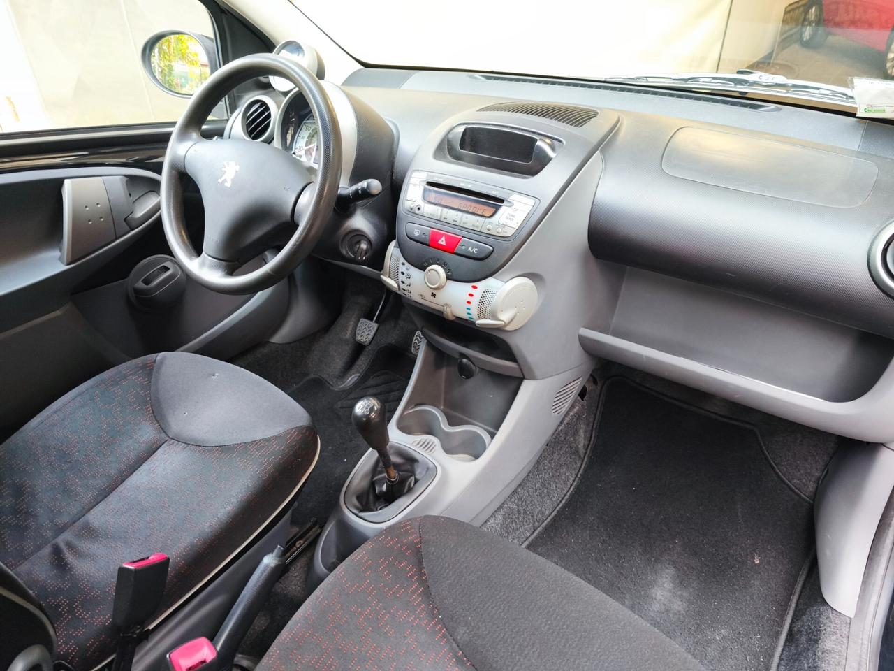 Peugeot 107 1.0 68CV 5p. Sweet Years