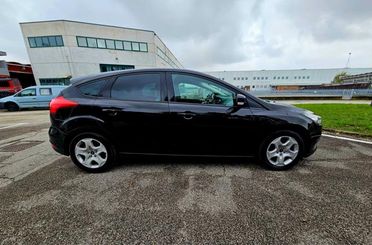 FORD Focus 1.6 120 CV GPL Plus
