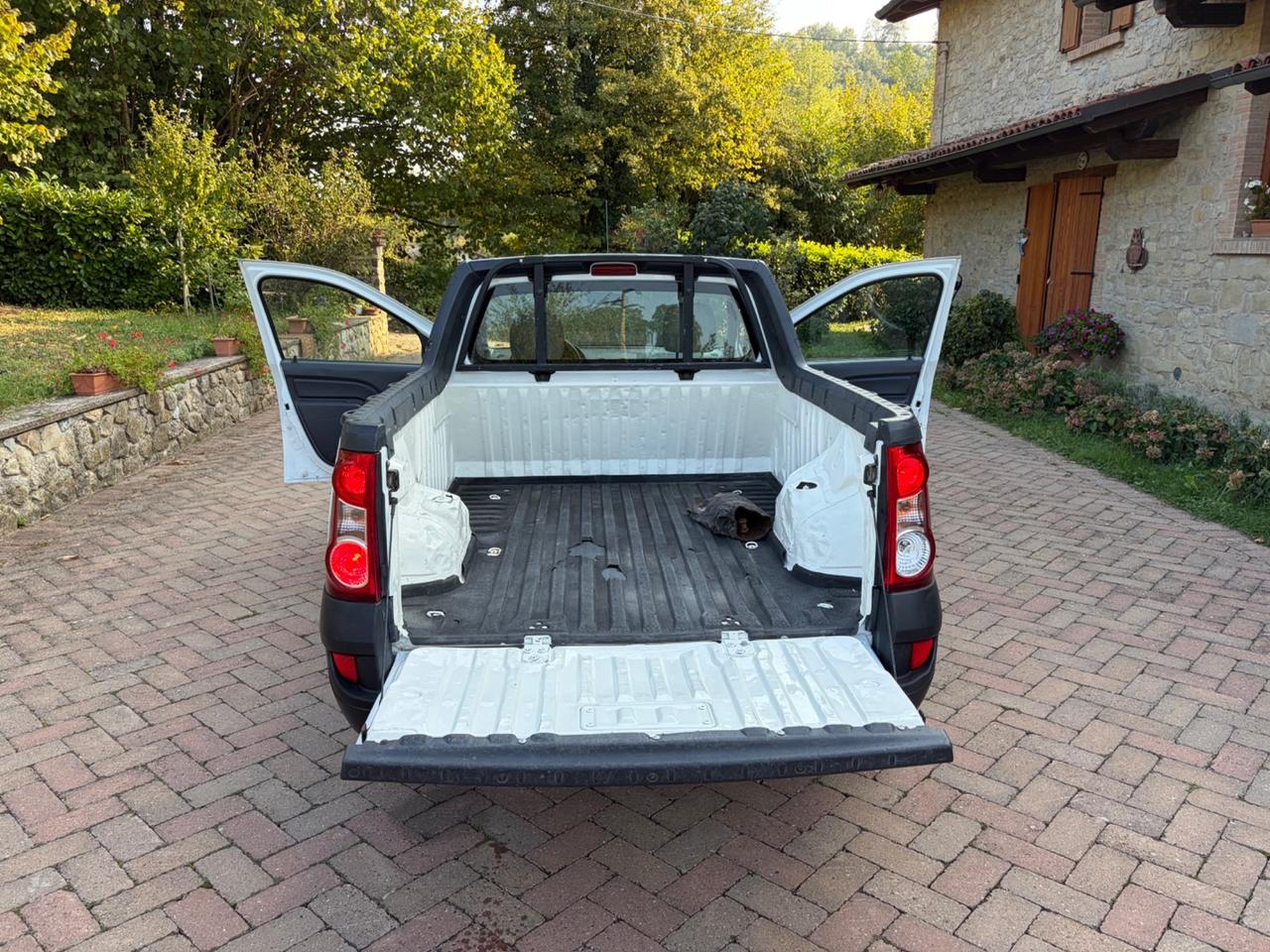 Dacia Logan Pick-Up 1.6 87 CV