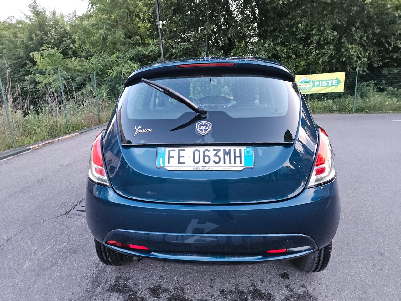 Lancia Ypsilon 0.9 TwinAir 85 CV 5 porte Metano Ecochic Platinum