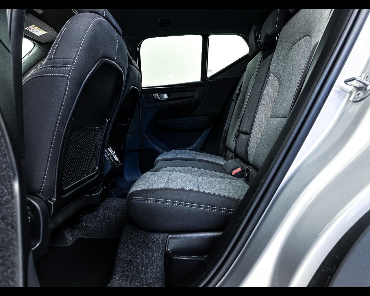 VOLVO XC40 (2017-->) - XC40 B3 automatico Core