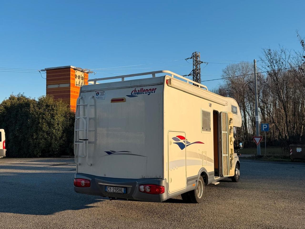 Ford TRANSIT mansardato