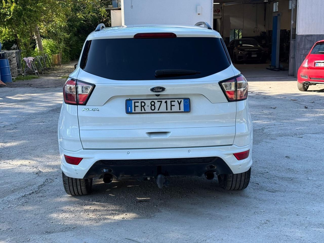 Ford Kuga 1.5 TDCI 120 CV S&S 2WD Powershift ST-Line