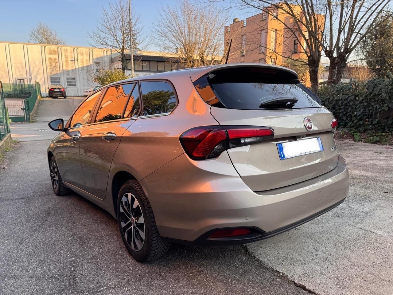 Fiat Tipo 1.6 Mjt S&S SW Lounge Euro 6Dtemp