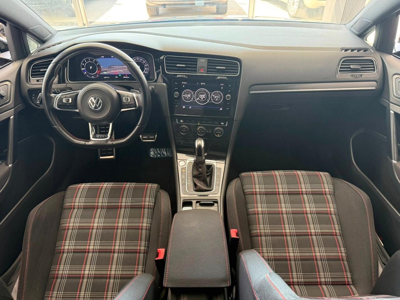 Volkswagen Golf 7.5 GTI Performance 245cv