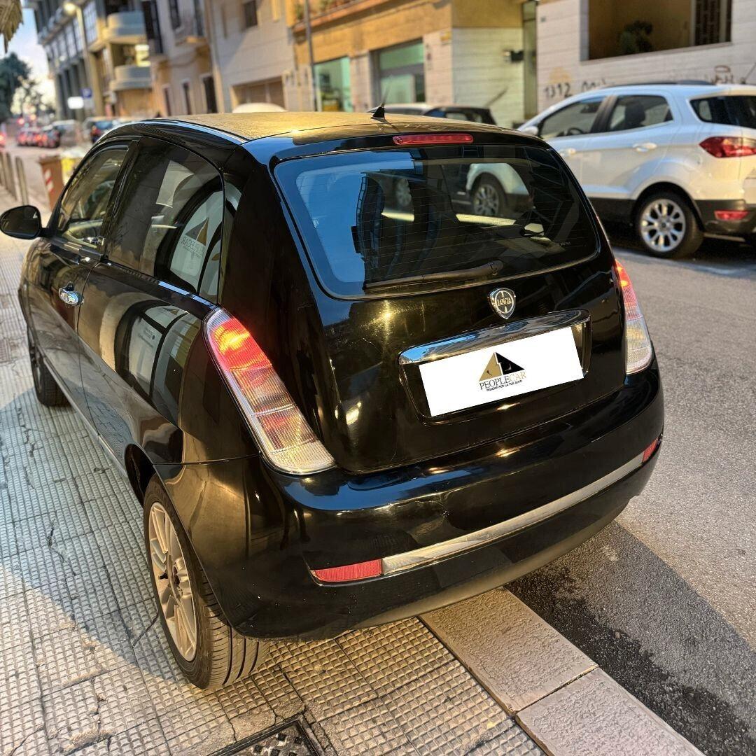 Lancia Ypsilon 1.3 MJT **NEOPATENTATI**