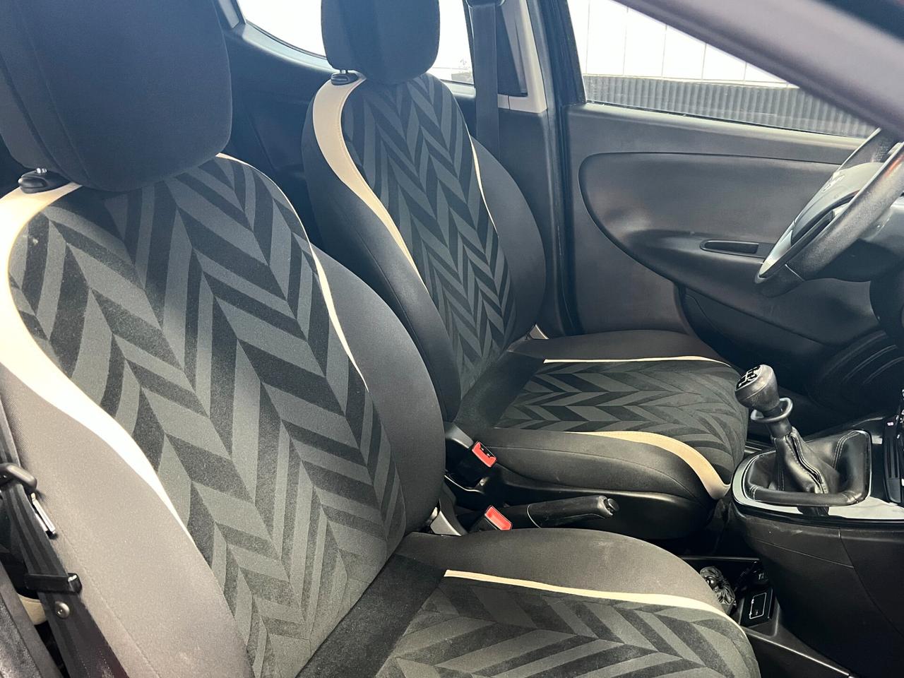 Lancia Ypsilon 1.2 69 CV 5 porte GPL Ecochic Gold