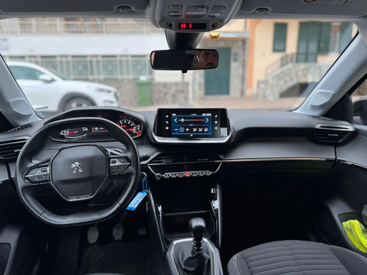 Peugeot 208 BlueHDi 100 Allure