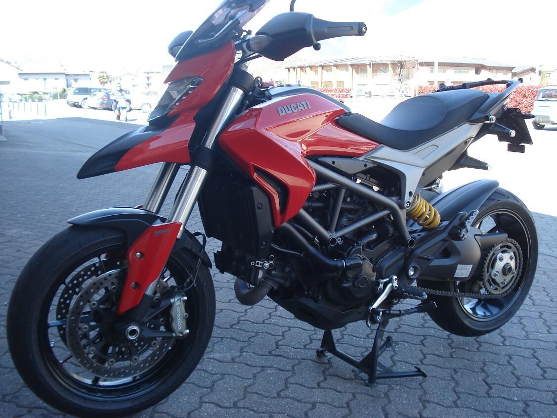 Ducati Hyperstrada 821