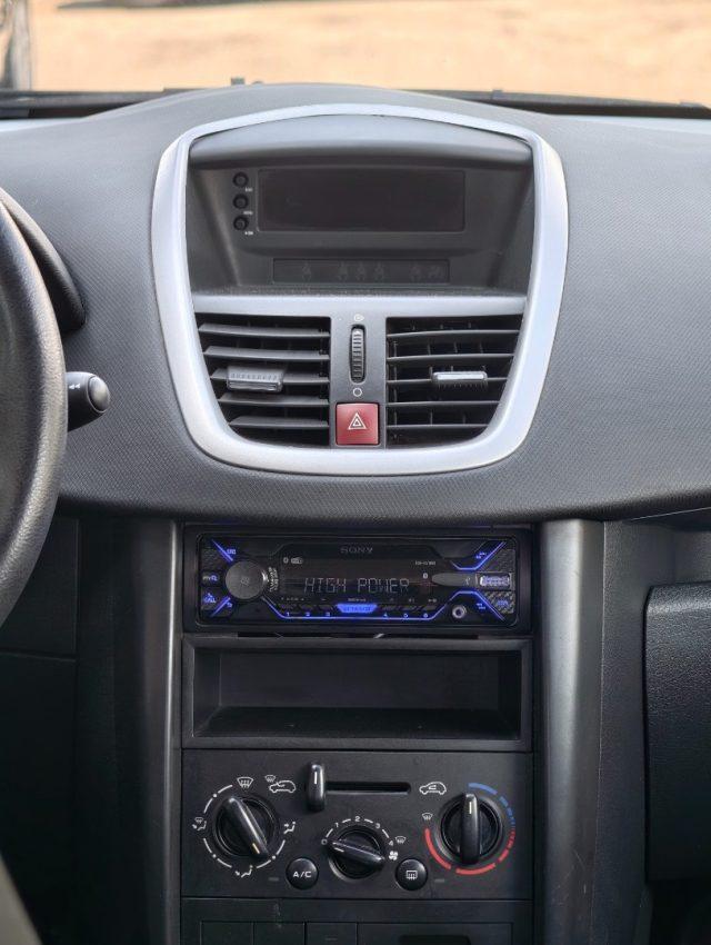 PEUGEOT 207 1.4 8V 75CV 3p. X Line