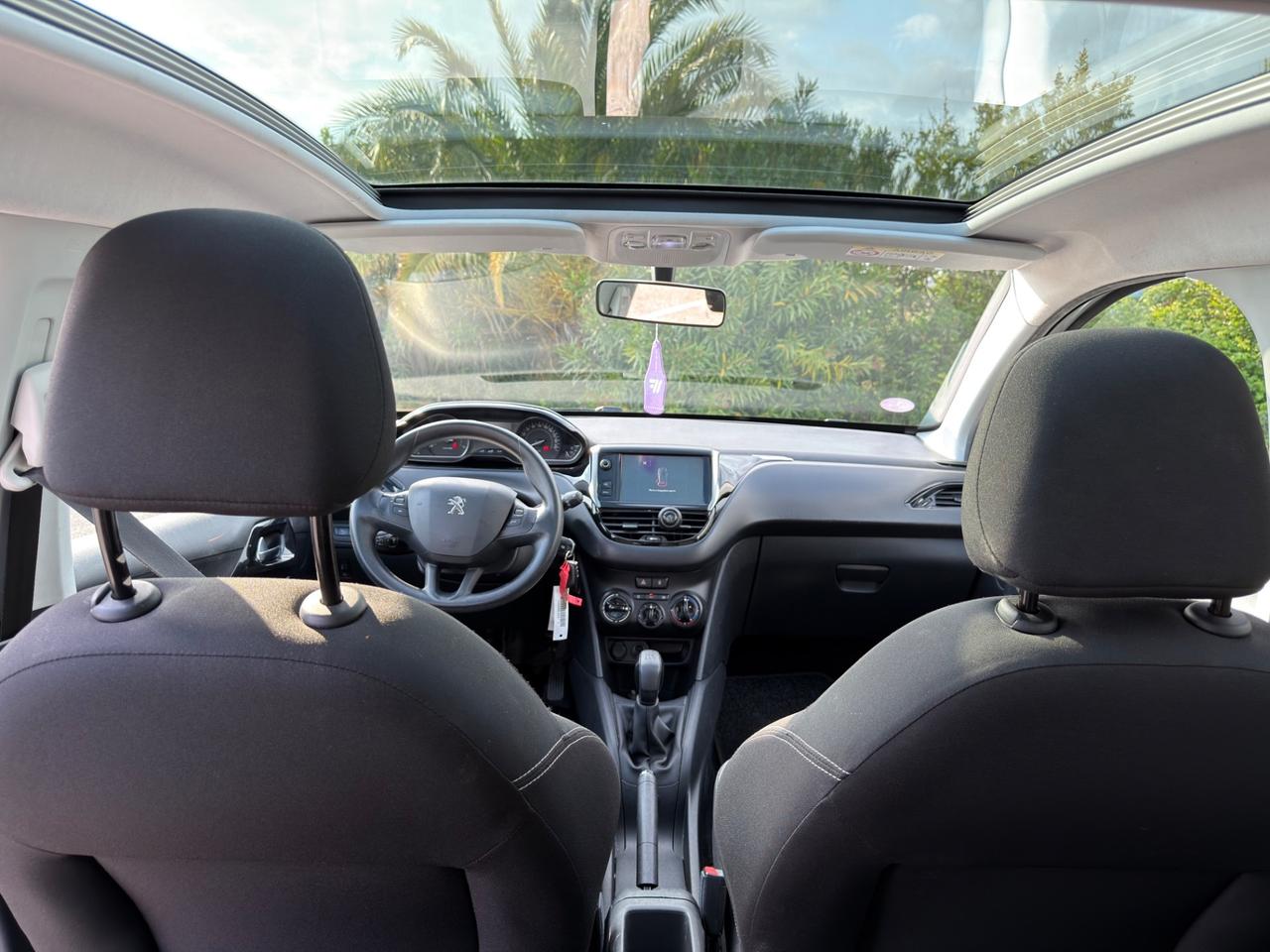 Peugeot 208 PureTech 82 5p. GPL Access