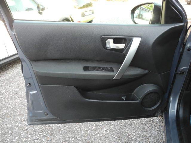 NISSAN Qashqai 2.0 16v 4WD autom. -OK NEOPATENTATI- LEGGERE NOTE