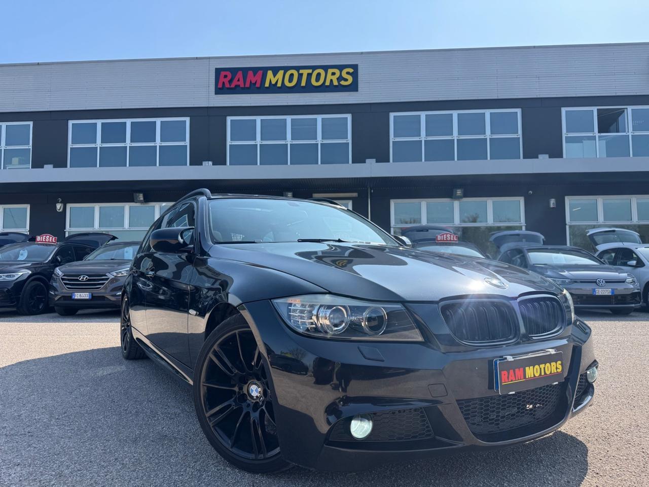 Bmw 320d Touring M-Sport auto tetto navi pelle