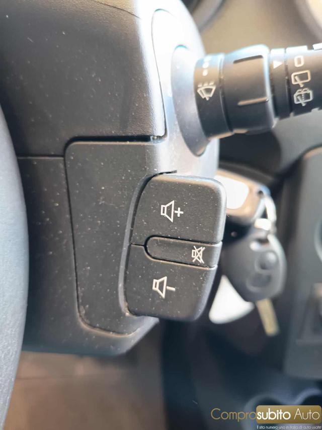 RENAULT Clio 1.2 16V 5 porte Confort