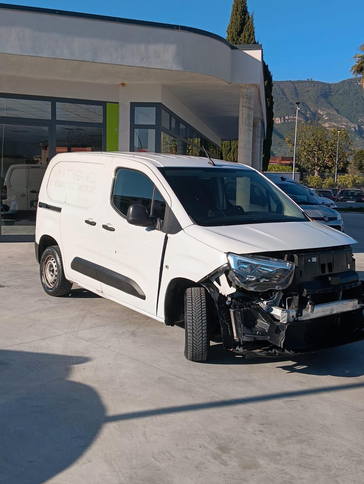 Opel Combo Cargo 1.5 Diesel 100CV POCO SINISTRATO!