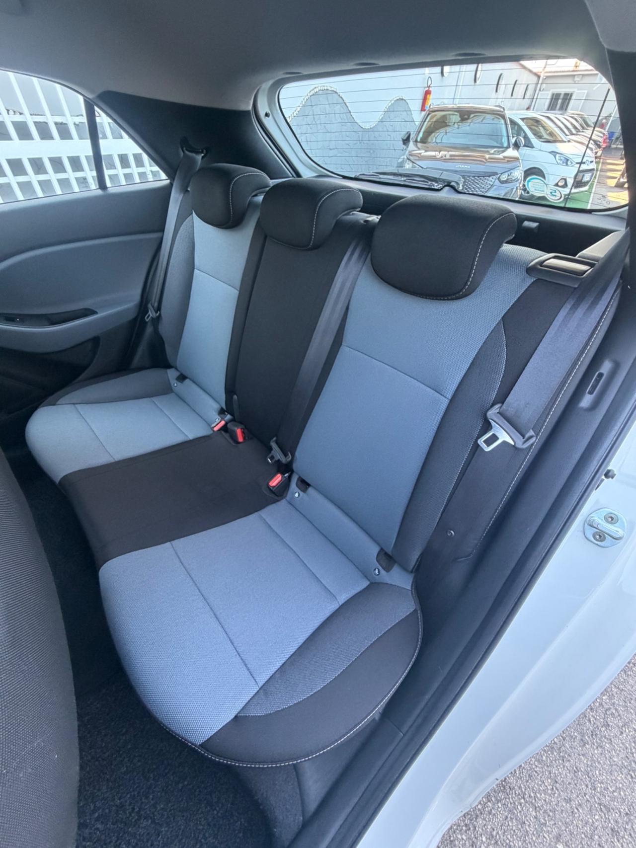 Hyundai i20 Coupé 1.2 3 porte Login