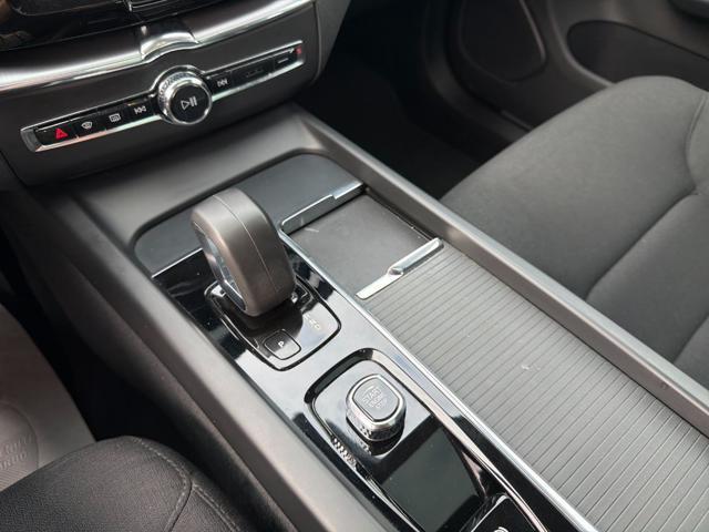 VOLVO XC60 T6 Recharge Plug-in Hybrid AWD