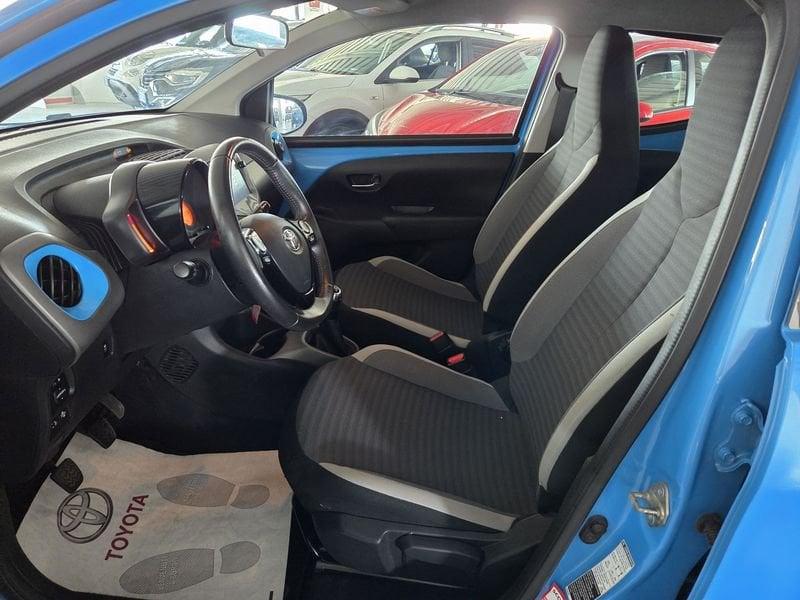 Toyota Aygo 2ª serie Connect 1.0 VVT-i 72 CV 5 porte x-play