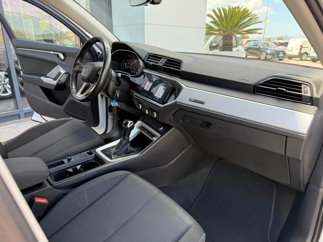 Audi Q3 35 TDI S tronic Business Advanced