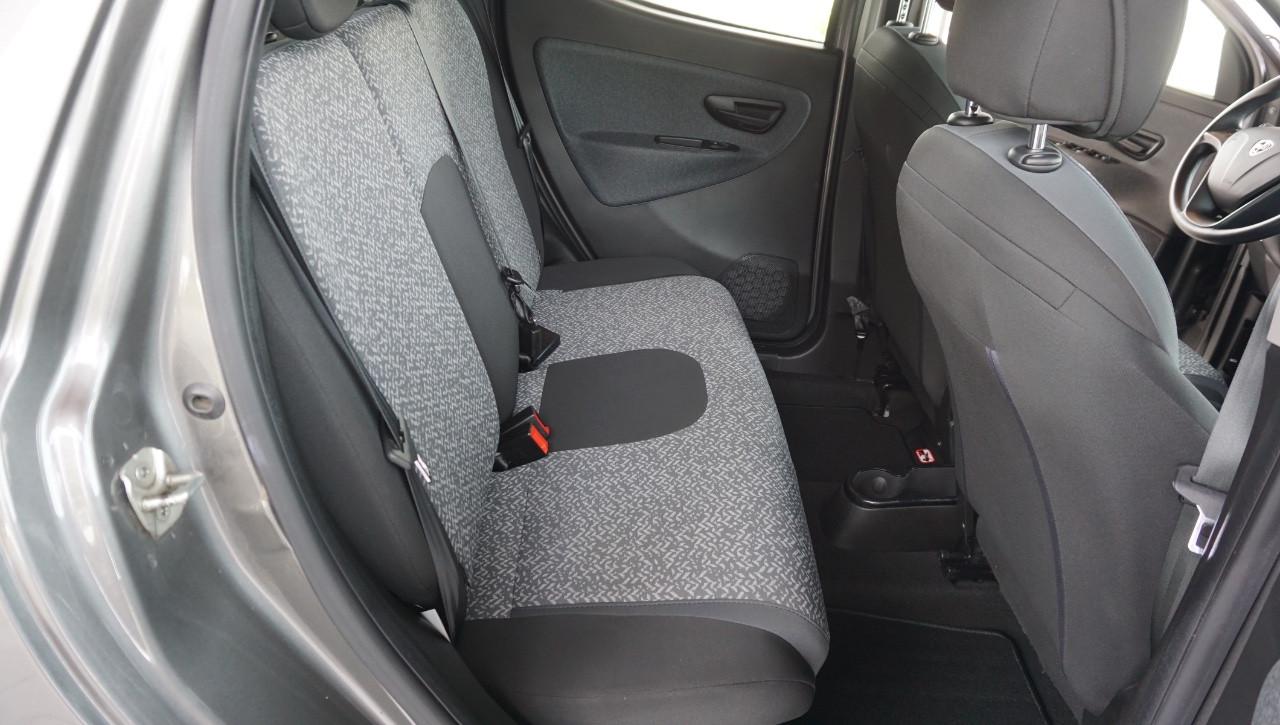 Lancia Ypsilon 1.0 firefly hybrid Silver Plus s&s 70cv
