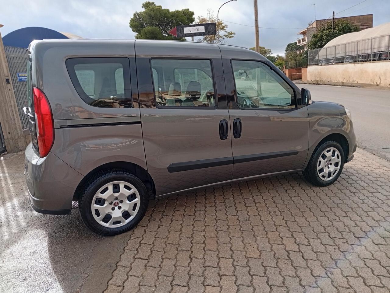 Fiat Doblo Doblò 1.4 T-Jet 16V Natural Power Lounge