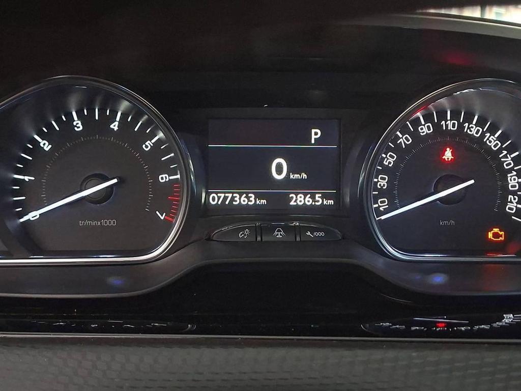 Peugeot 2008 1.2 PureTech Turbo Allure EAT6