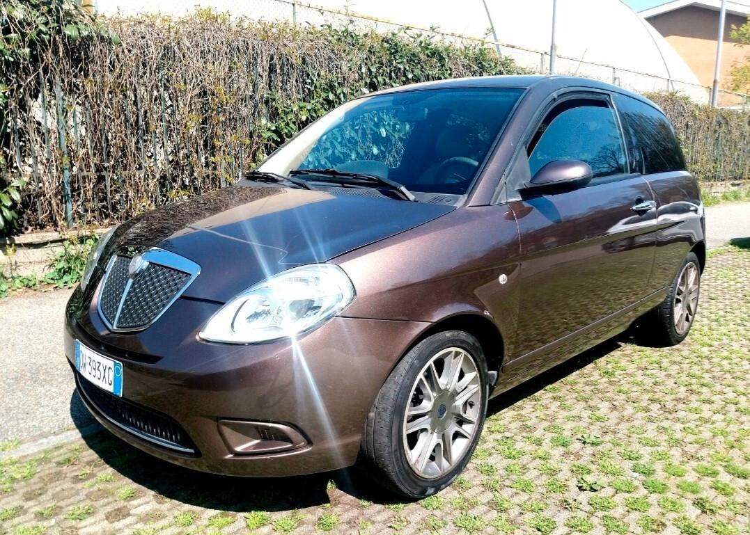 Lancia Ypsilon 1.2 Versus
