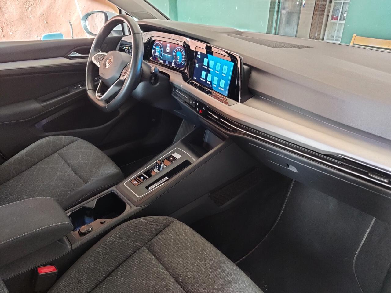Volkswagen Golf 1.0 eTSI EVO DSG Life