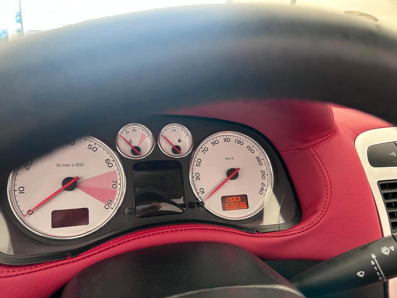 Peugeot 307 2.0 CABRIO 136CV 2004