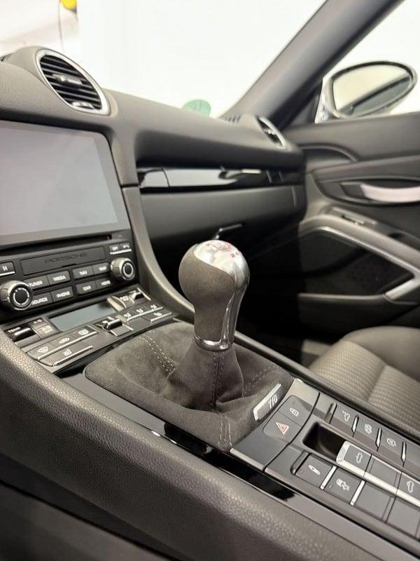 Porsche 718 Boxster 2.0 T