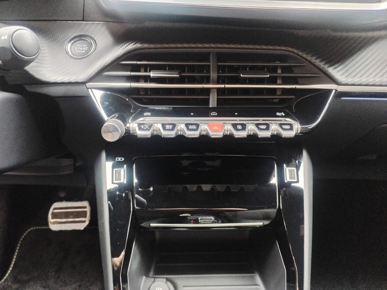 Peugeot 2008 Hybrid 145 e-DCS6 GT