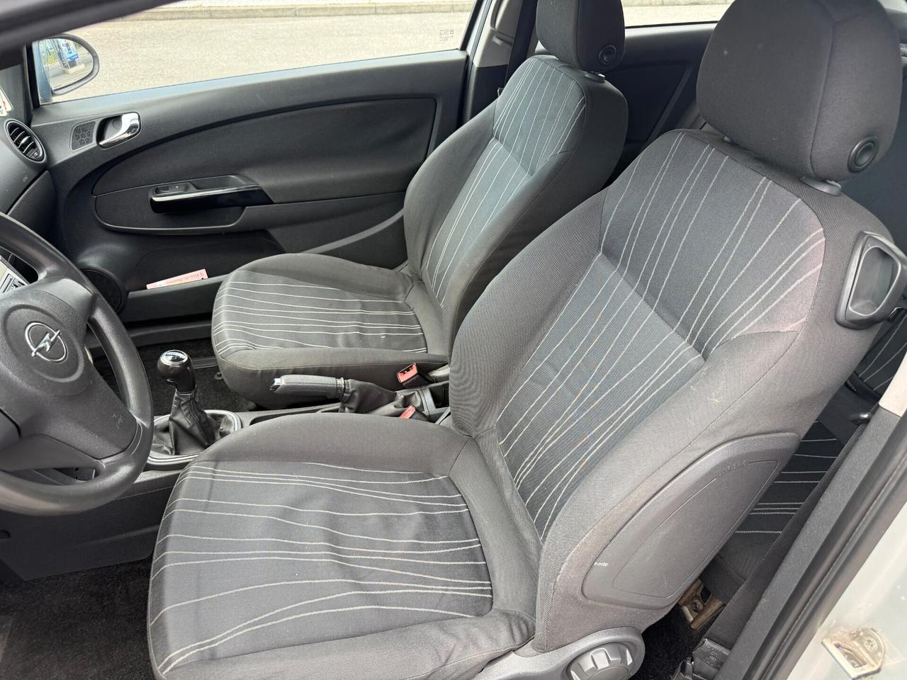Opel Corsa 1.2 5 porte Enjoy