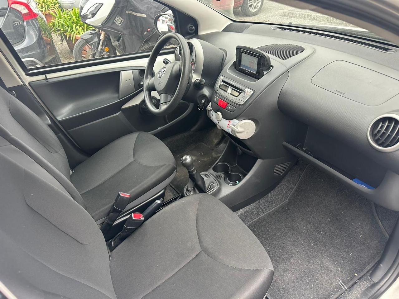 Toyota Aygo 1.0 benzina