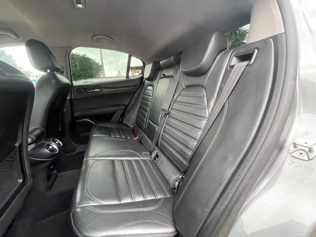 Alfa Romeo Stelvio Executive AT8 Q4 2.2 TurboDiesel 210cv