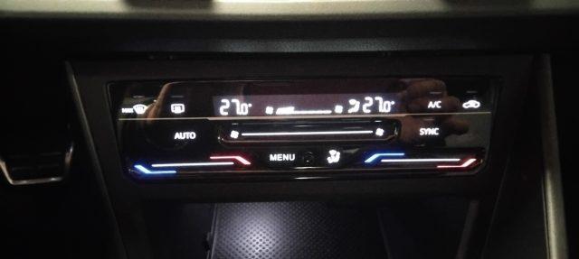 VOLKSWAGEN Taigo 1.0 TSI DSG R-Line TETTO