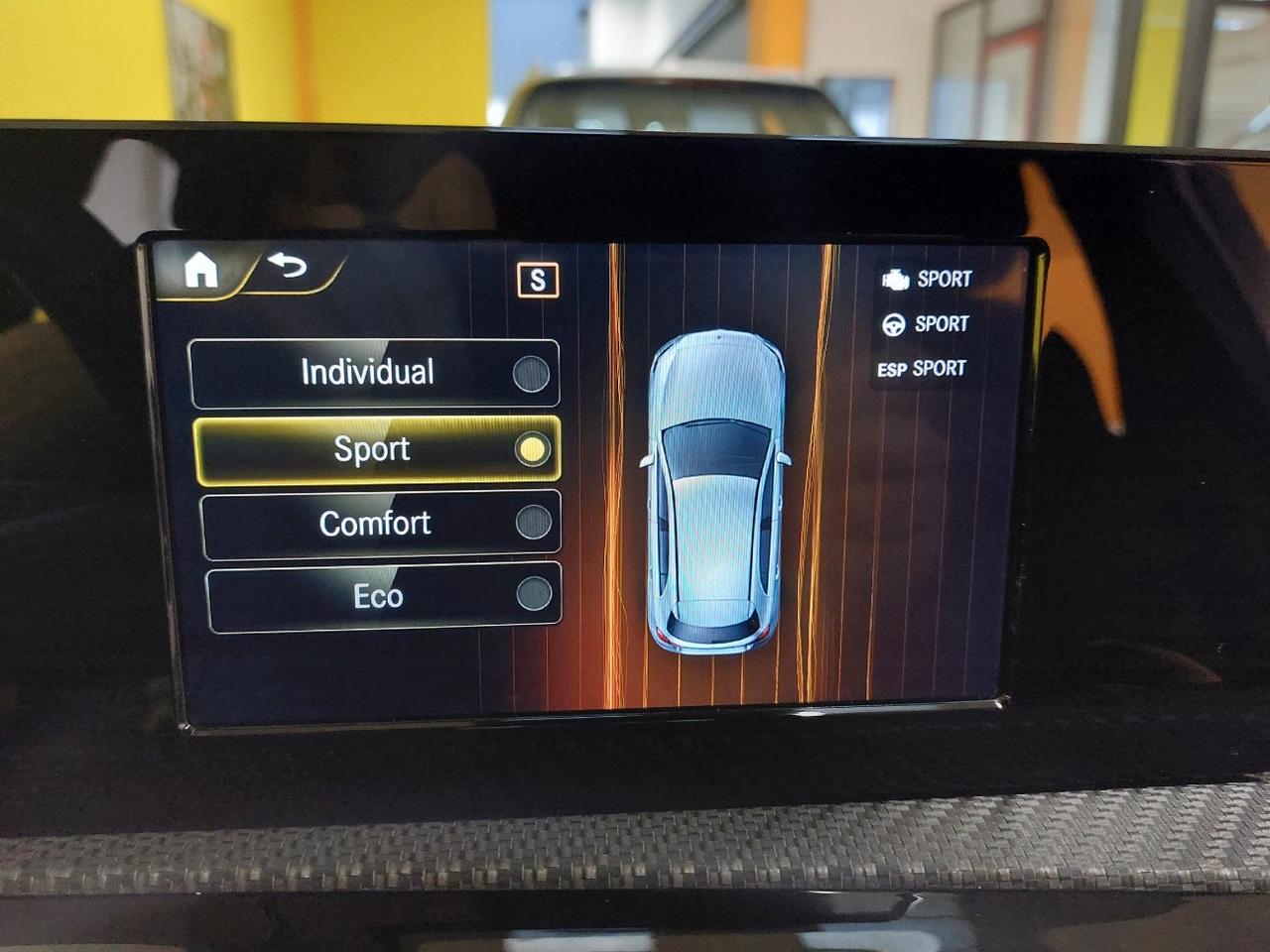 Mercedes A 180 D Business 8G-DCT
