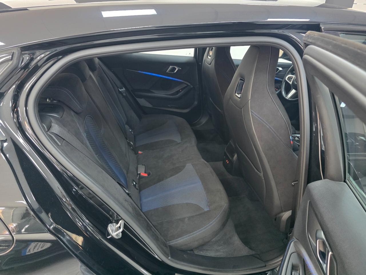 Bmw 118 118d 5p. Msport