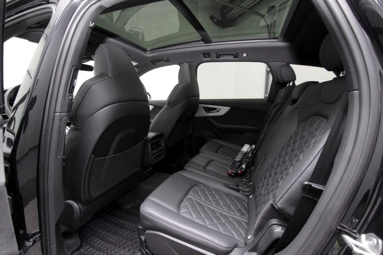 Audi Q7 60 TFSIe quattro S line