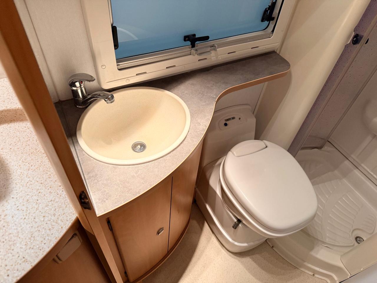 CAMPER CHALLENGER 133