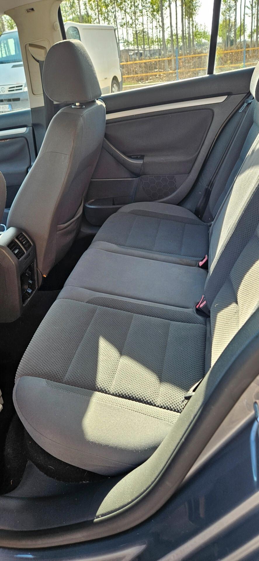 Volkswagen Golf 1.6 METANO