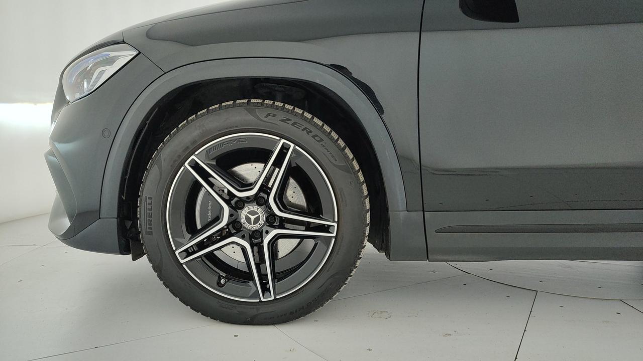 Mercedes-Benz GLA 220 d Premium 4matic auto