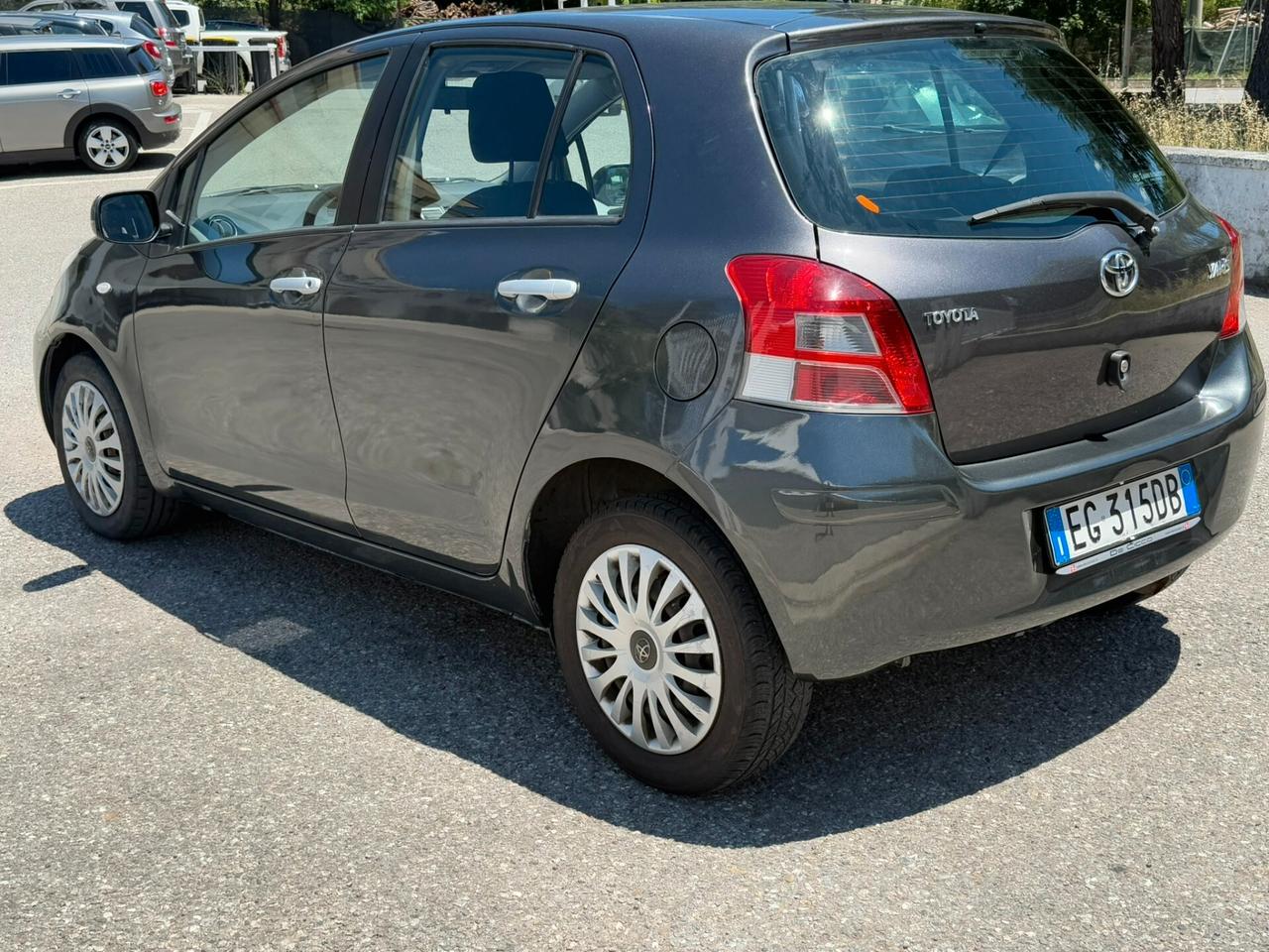 Toyota Yaris 1.0 5 porte Sol
