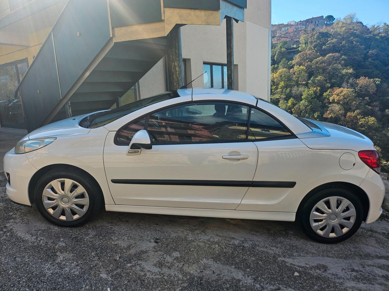 Peugeot 207 1.6 HDi 90CV CABRIO 2010