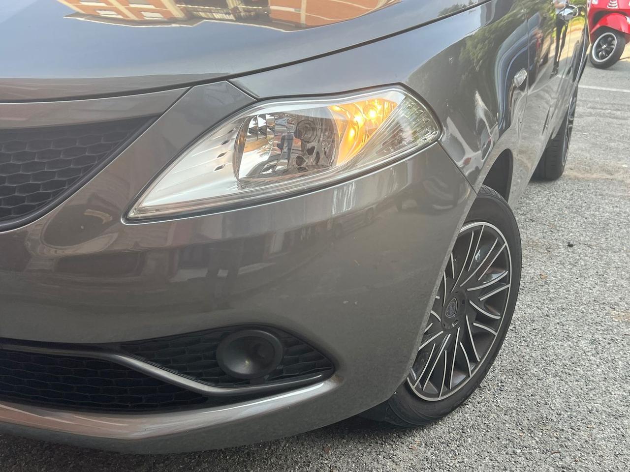 Lancia Ypsilon Gold 1.2 #11157