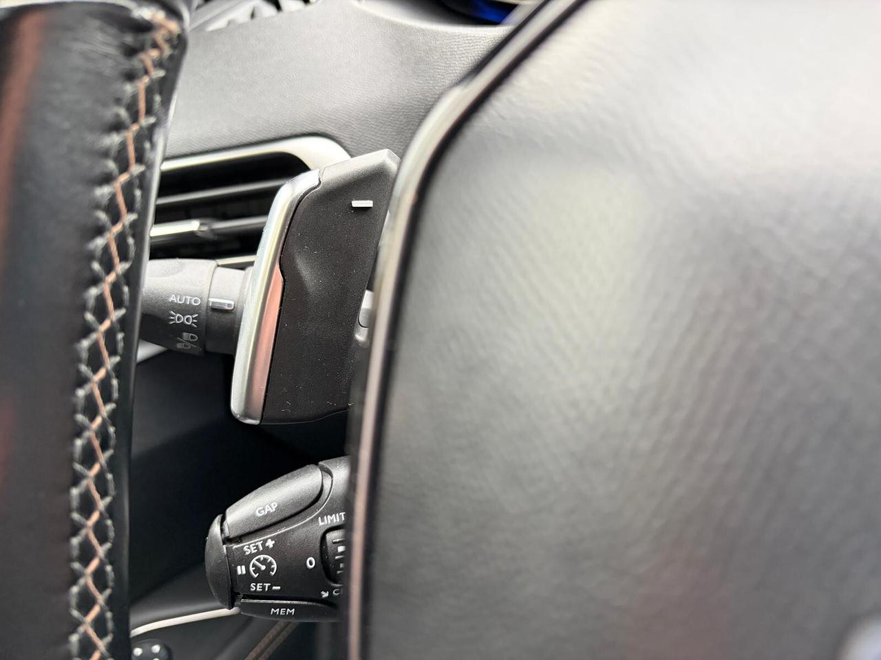 Peugeot 3008 1.6 BlueHDi 120cv tetto GT Line