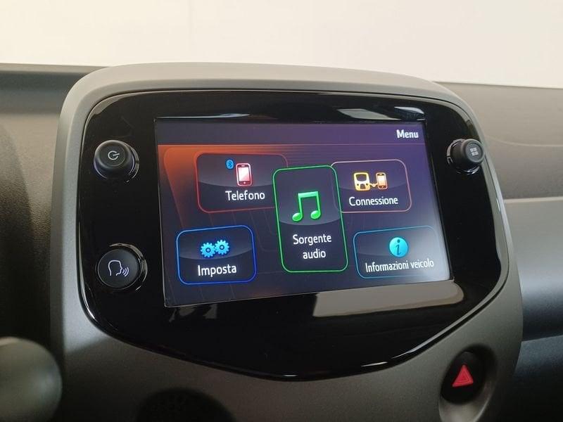 Toyota Aygo II 2018 5p 5p 1.0 x-play 72cv